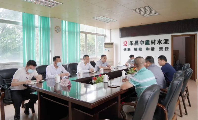 劉華益率隊(duì)調(diào)研規(guī)上企業(yè)、重點(diǎn)項(xiàng)目固定資產(chǎn)投資等工作1.jpg